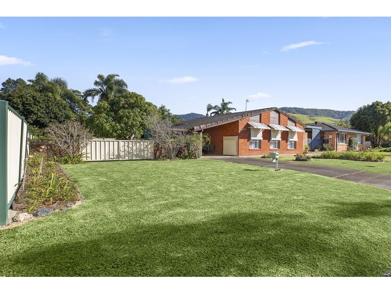 8 Taloumbi Rd, Coffs Harbour NSW 2450