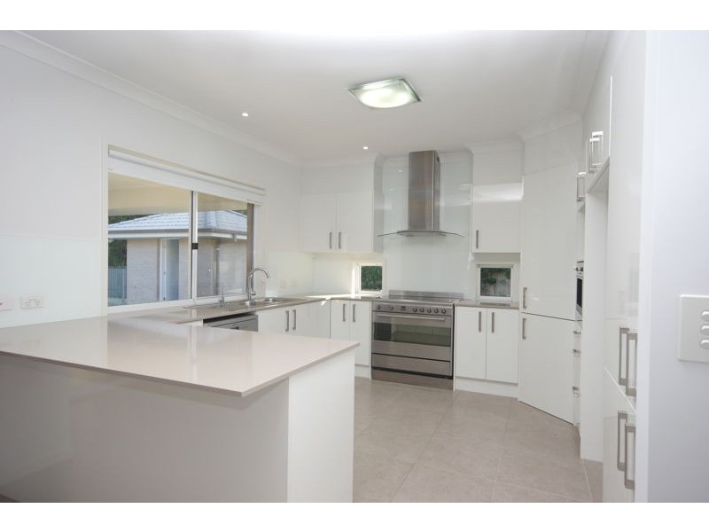 8 Trond Close, Bonville NSW 2441