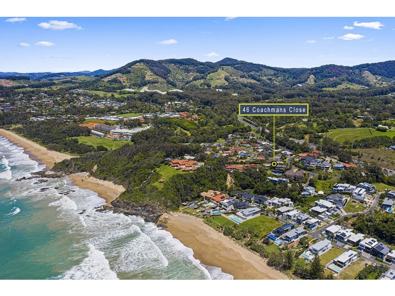 1 & 2/46 Coachmans Cl, Sapphire Beach NSW 2450