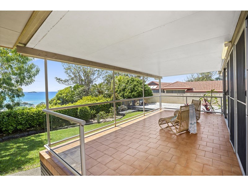 1 & 2/46 Coachmans Cl, Sapphire Beach NSW 2450