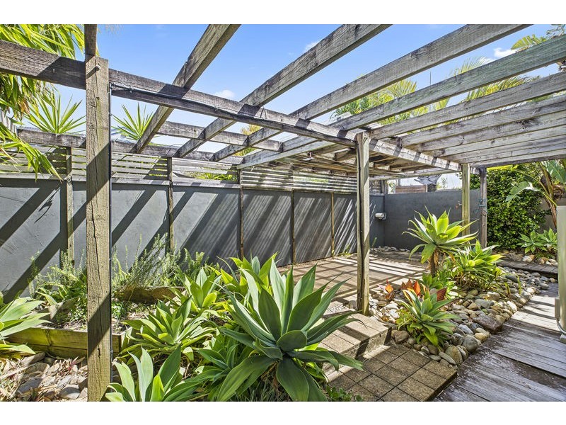 1 & 2/46 Coachmans Cl, Sapphire Beach NSW 2450