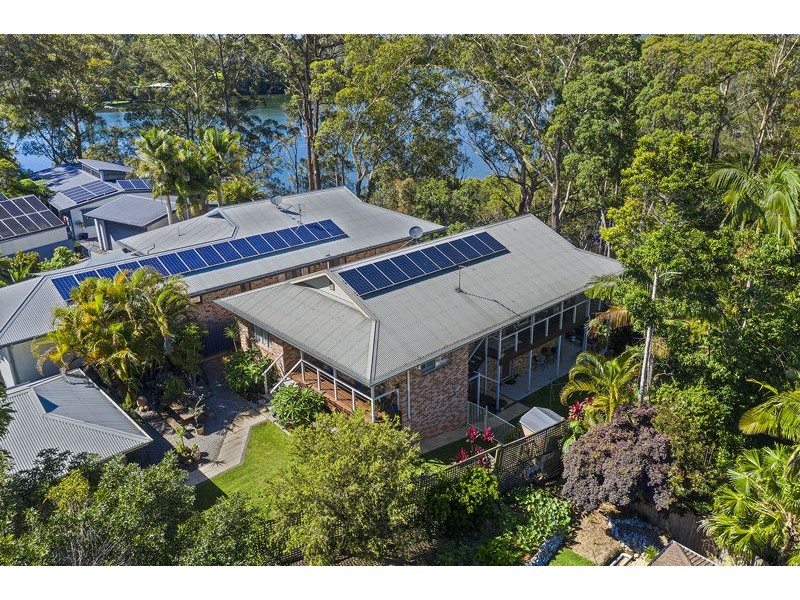 1 Dolphin Ct, Urunga NSW 2455