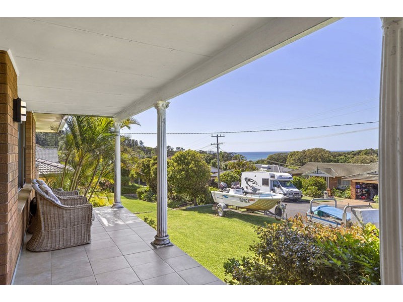 9 Canomie St, Sapphire Beach NSW 2450