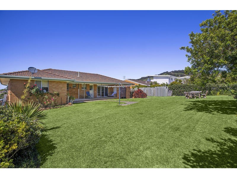 9 Canomie St, Sapphire Beach NSW 2450