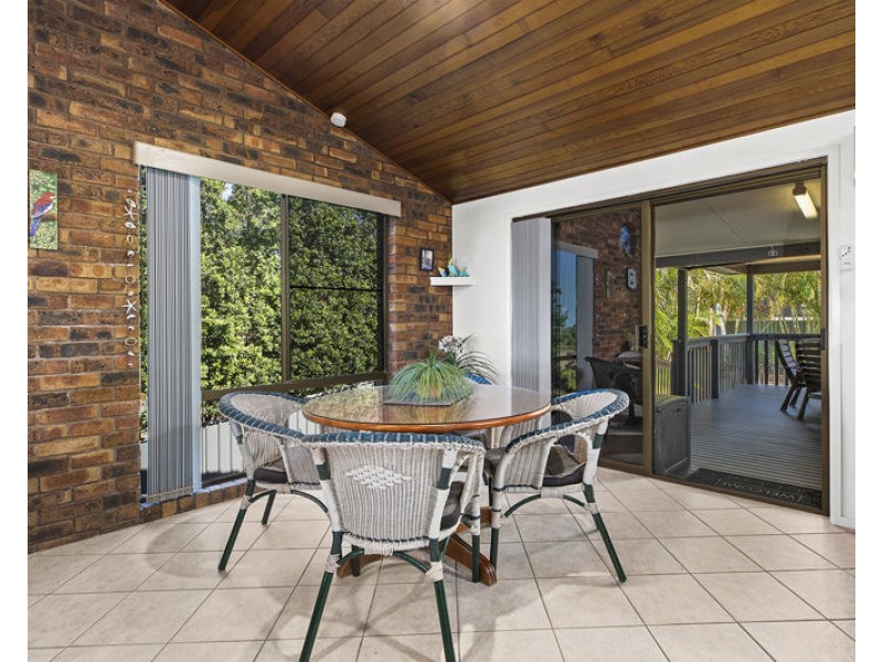 10 Alkina St, Sapphire Beach NSW 2450