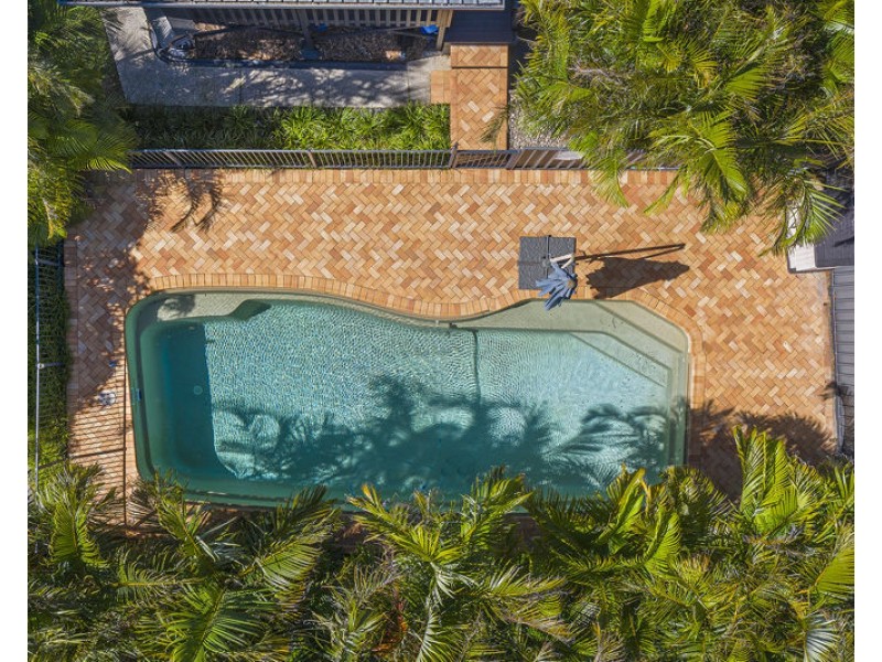 10 Alkina St, Sapphire Beach NSW 2450