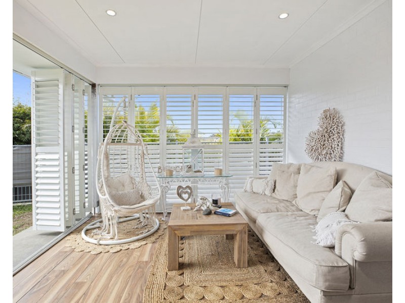 3 Pearl Place, Sandy Beach NSW 2456