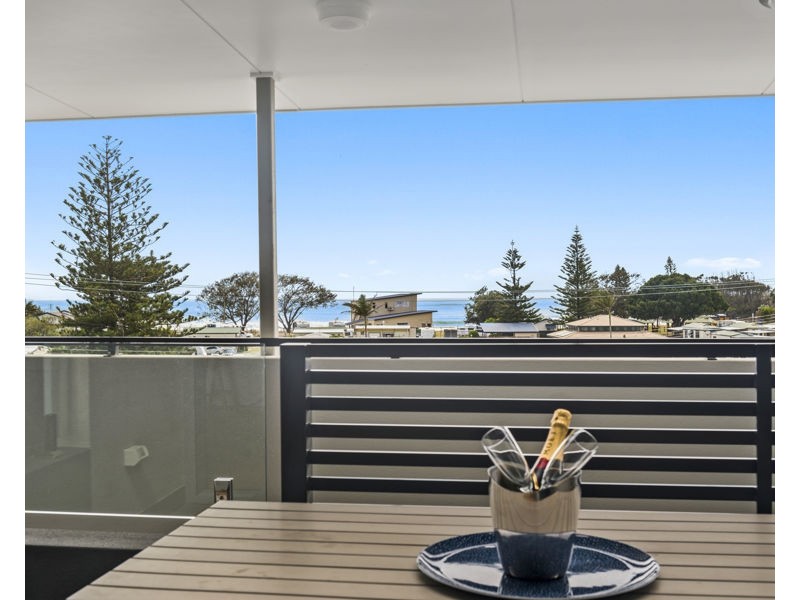 2/51 Beach Street, Woolgoolga NSW 2456