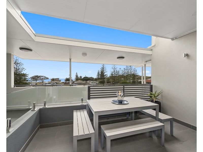 2/51 Beach Street, Woolgoolga NSW 2456