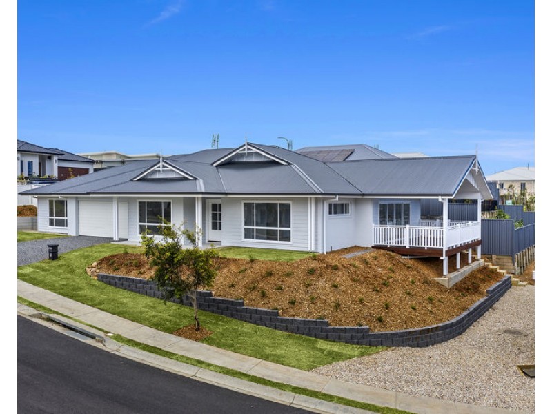 1 Shelly Cl, Woolgoolga NSW 2456