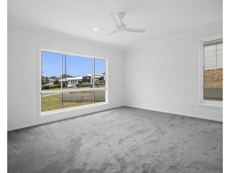 1 Shelly Cl, Woolgoolga NSW 2456