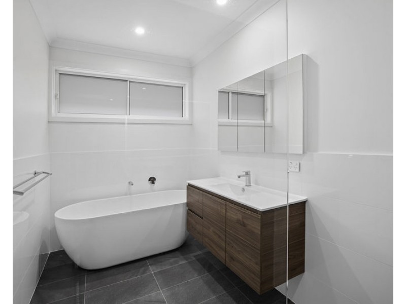 1 Shelly Cl, Woolgoolga NSW 2456