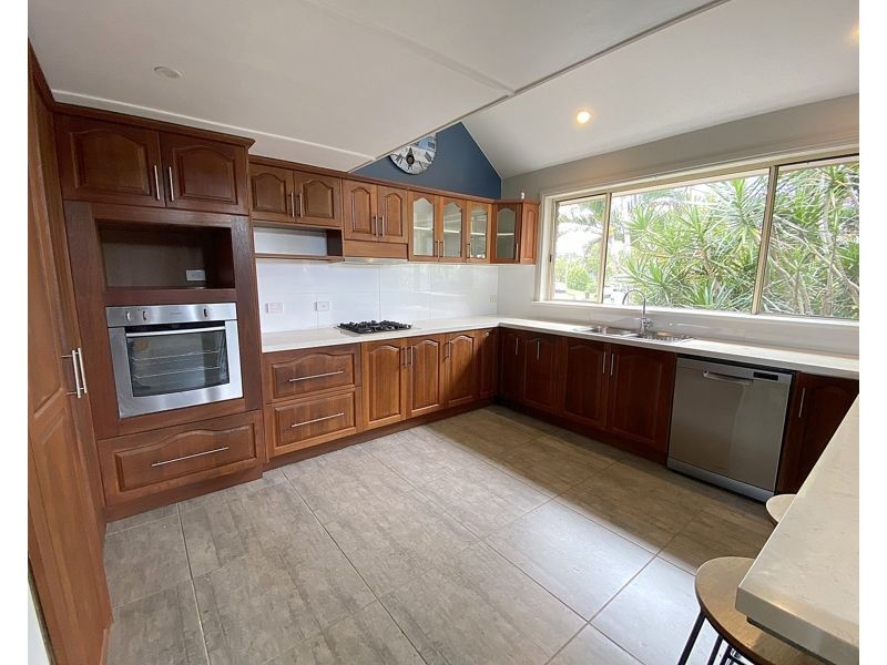 24 Dawn Drive, Moonee Beach NSW 2450
