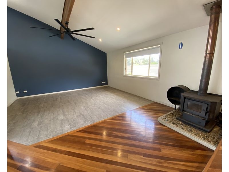 24 Dawn Drive, Moonee Beach NSW 2450
