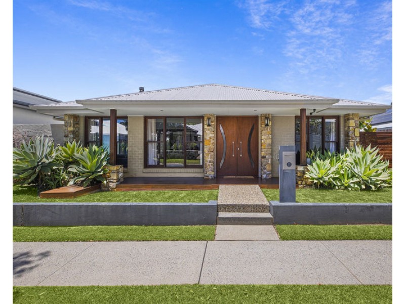 13 White Bluff Rd, Sapphire Beach NSW 2450