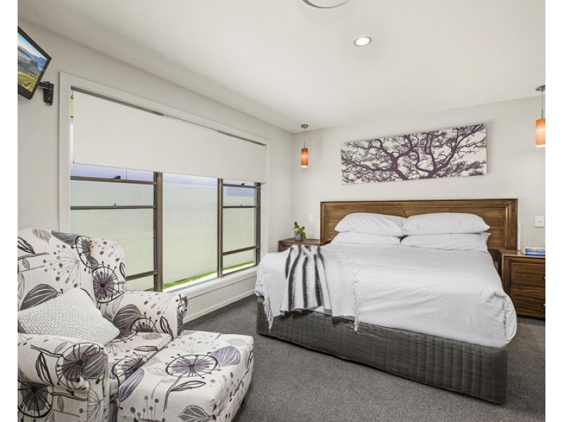 13 White Bluff Rd, Sapphire Beach NSW 2450