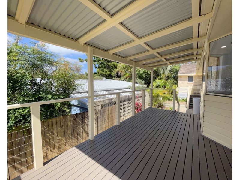 1/12 Wansborough Ave, Moonee Beach NSW 2450