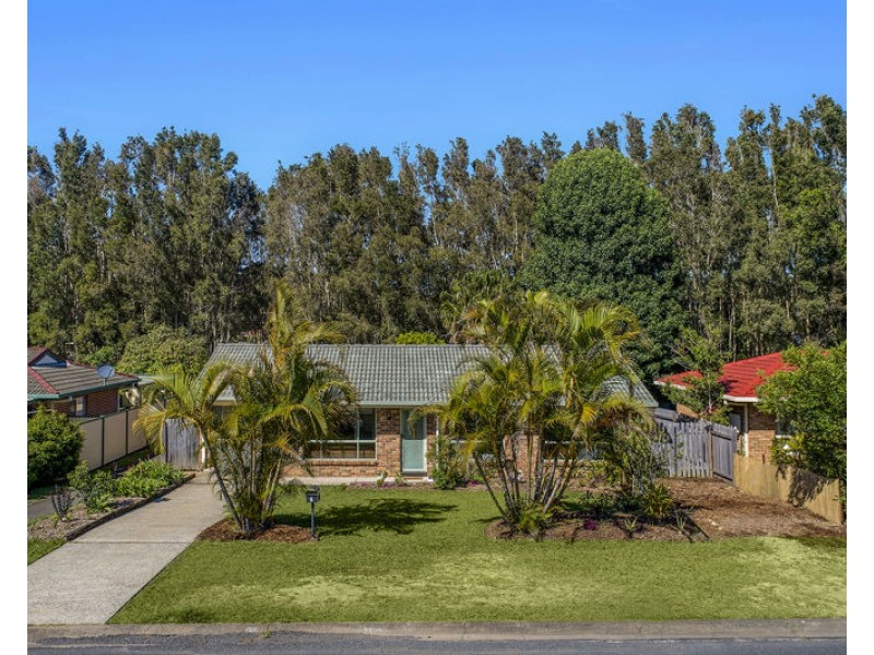 6 Soren Larsen Cres, Boambee East NSW 2452
