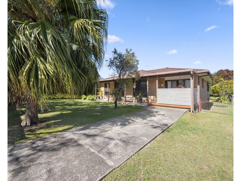 8 Moonee Beach Road, Moonee Beach NSW 2450