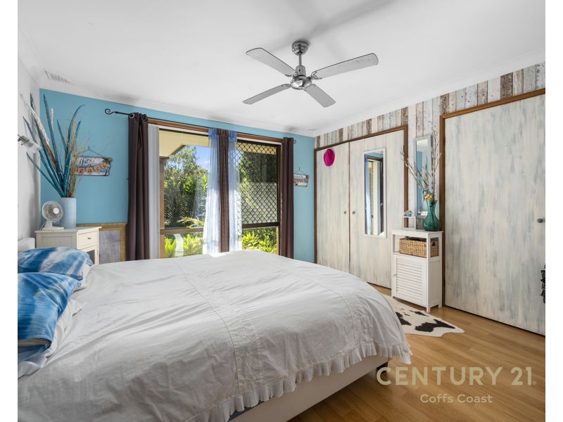 8 Moonee Beach Road, Moonee Beach NSW 2450