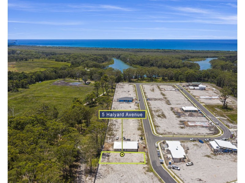 5 Halyard Ave, Moonee Beach NSW 2450