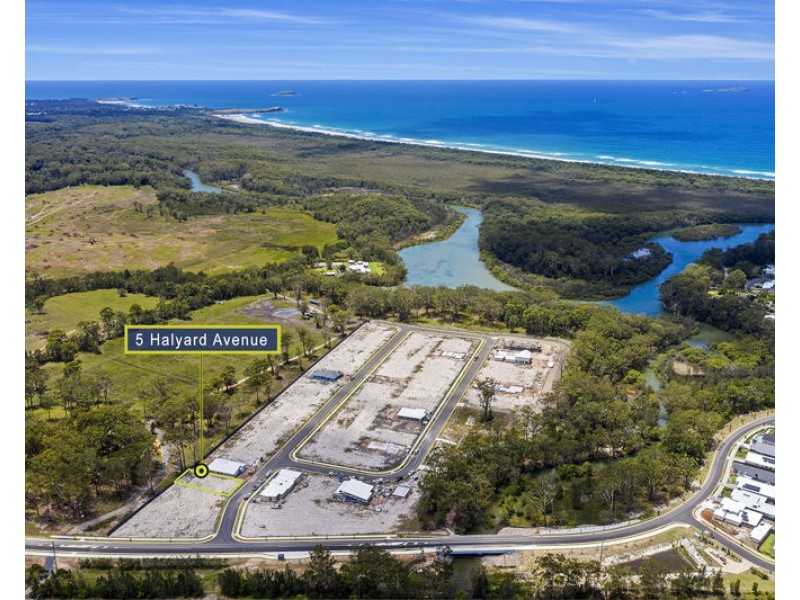 5 Halyard Ave, Moonee Beach NSW 2450