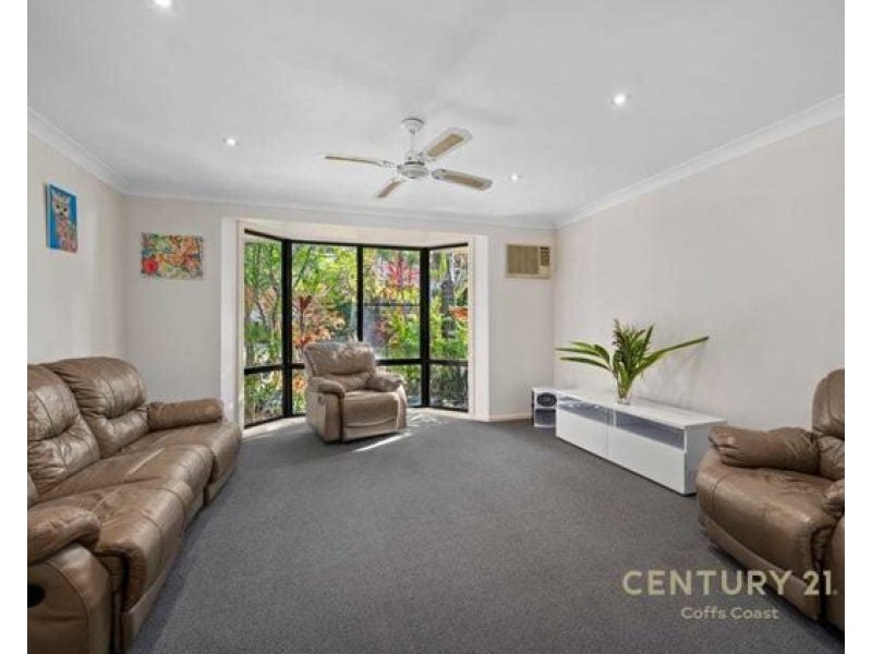 31 Crabbe Street, Woolgoolga NSW 2456