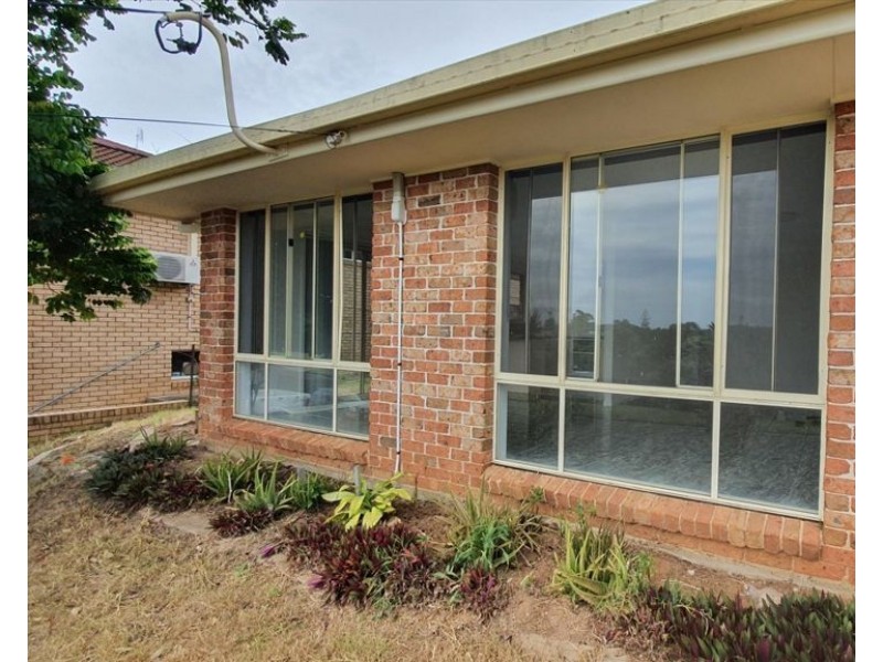18 Barnes Street, Woolgoolga NSW 2456