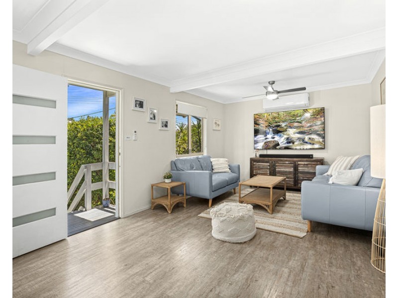 27 Fiddaman Rd, Emerald Beach NSW 2456