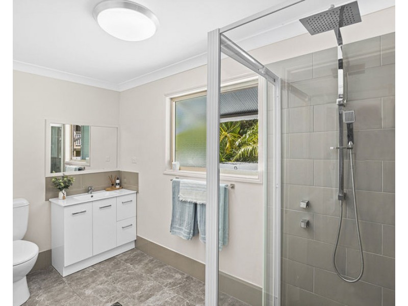 27 Fiddaman Rd, Emerald Beach NSW 2456