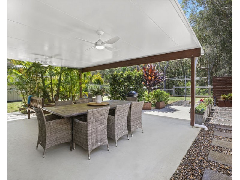 27 Fiddaman Rd, Emerald Beach NSW 2456