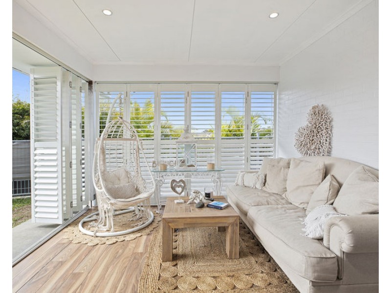 3 Pearl Place, Sandy Beach NSW 2456