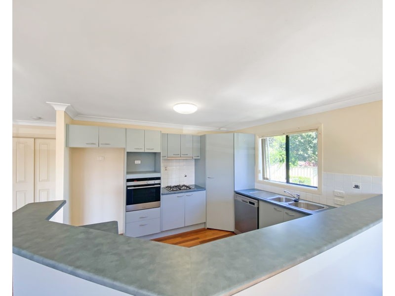 4 Lake View Avenue, Safety Beach NSW 2456