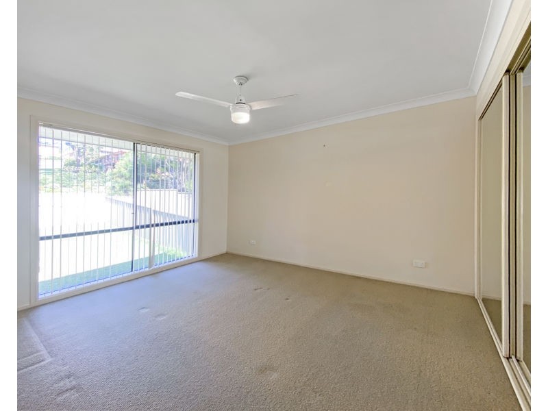 4 Lake View Avenue, Safety Beach NSW 2456