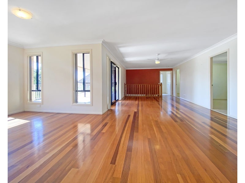 4 Lake View Avenue, Safety Beach NSW 2456