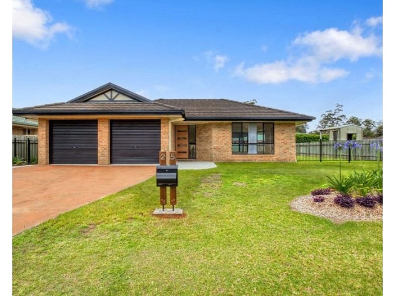 25 Adelines Way, Coffs Harbour NSW 2450