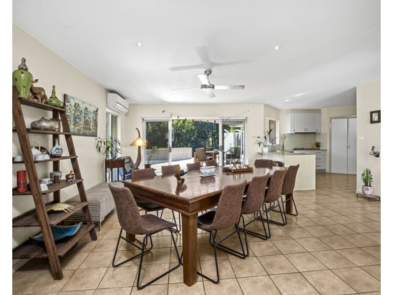 282 Pine Creek Way, Bonville NSW 2441