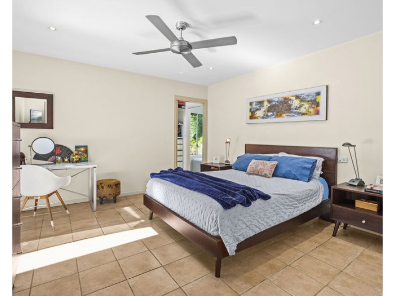 282 Pine Creek Way, Bonville NSW 2441