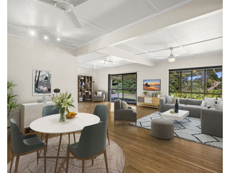 282 Pine Creek Way, Bonville NSW 2441