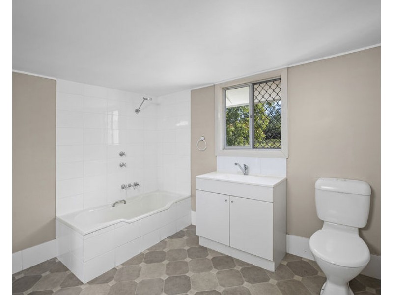 282 Pine Creek Way, Bonville NSW 2441