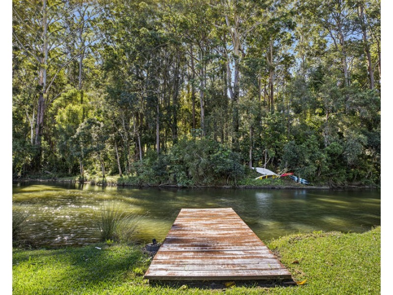 282 Pine Creek Way, Bonville NSW 2441