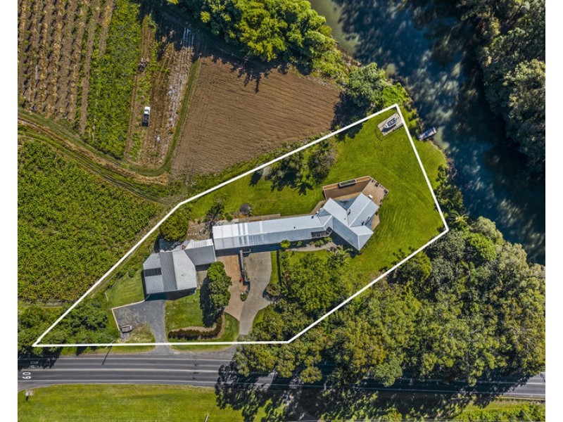 282 Pine Creek Way, Bonville NSW 2441