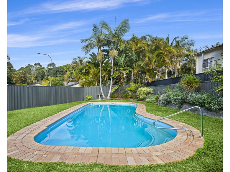 6 Pine Brush Cres, Korora NSW 2450