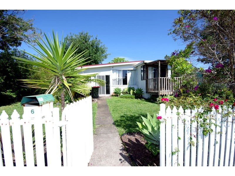 6 Glenreagh Street, Coffs Harbour NSW 2450
