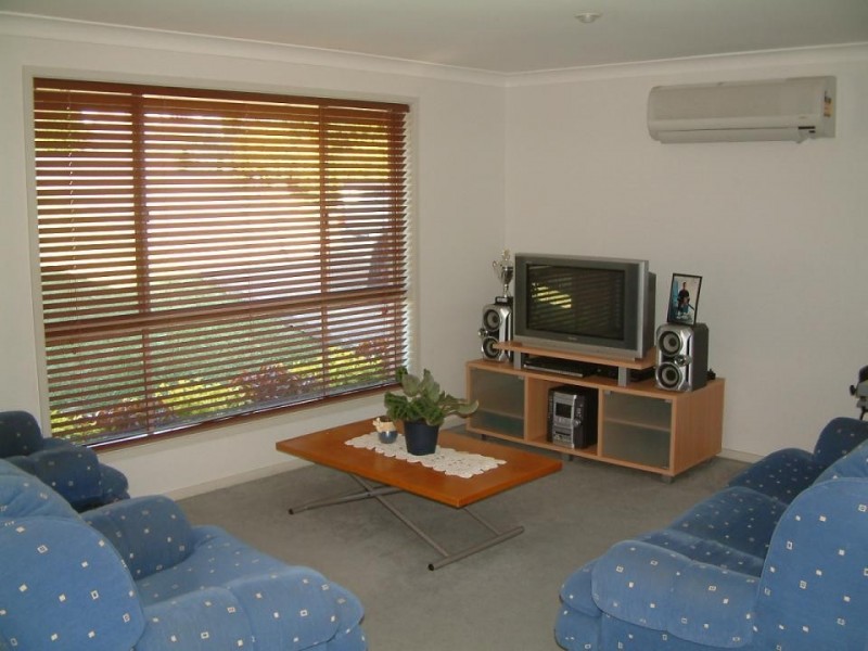 8 Oscar Ramsay Dr, Boambee East NSW 2452