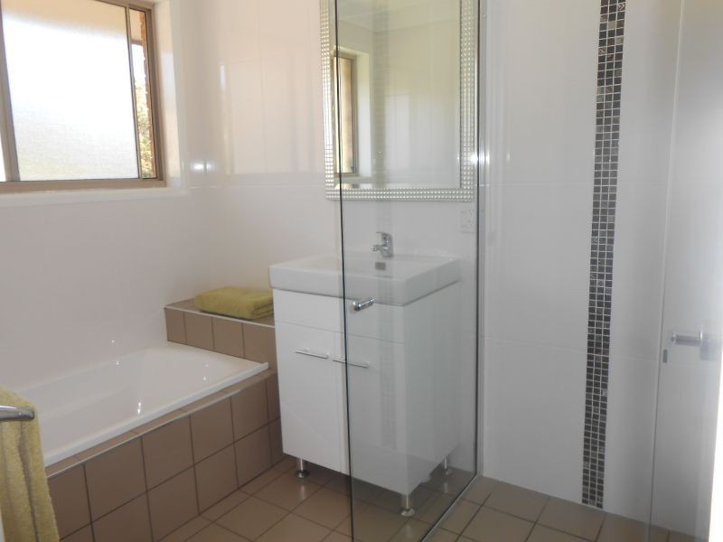 8 Oscar Ramsay Dr, Boambee East NSW 2452