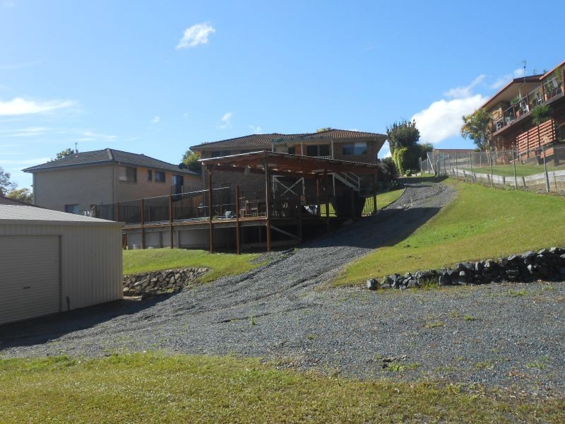 8 Oscar Ramsay Dr, Boambee East NSW 2452