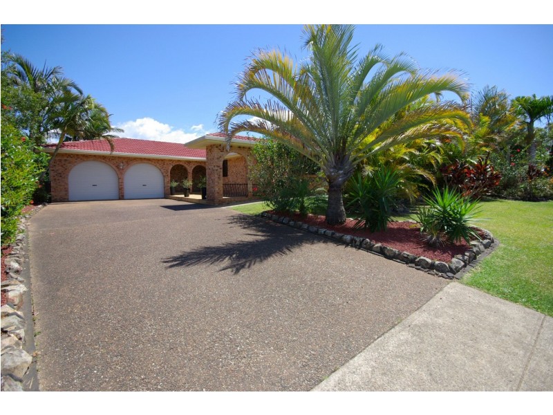 16 Pepperman Road, Boambee East NSW 2452