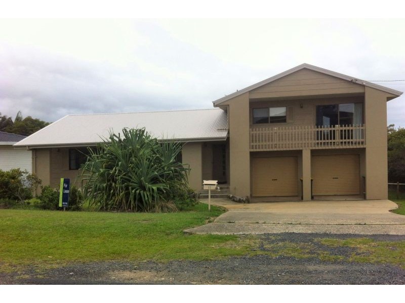 11 Headlands Road, Sapphire Beach NSW 2450