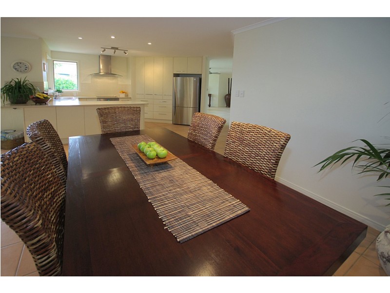 20 Bluewater Pl, Sapphire Beach NSW 2450